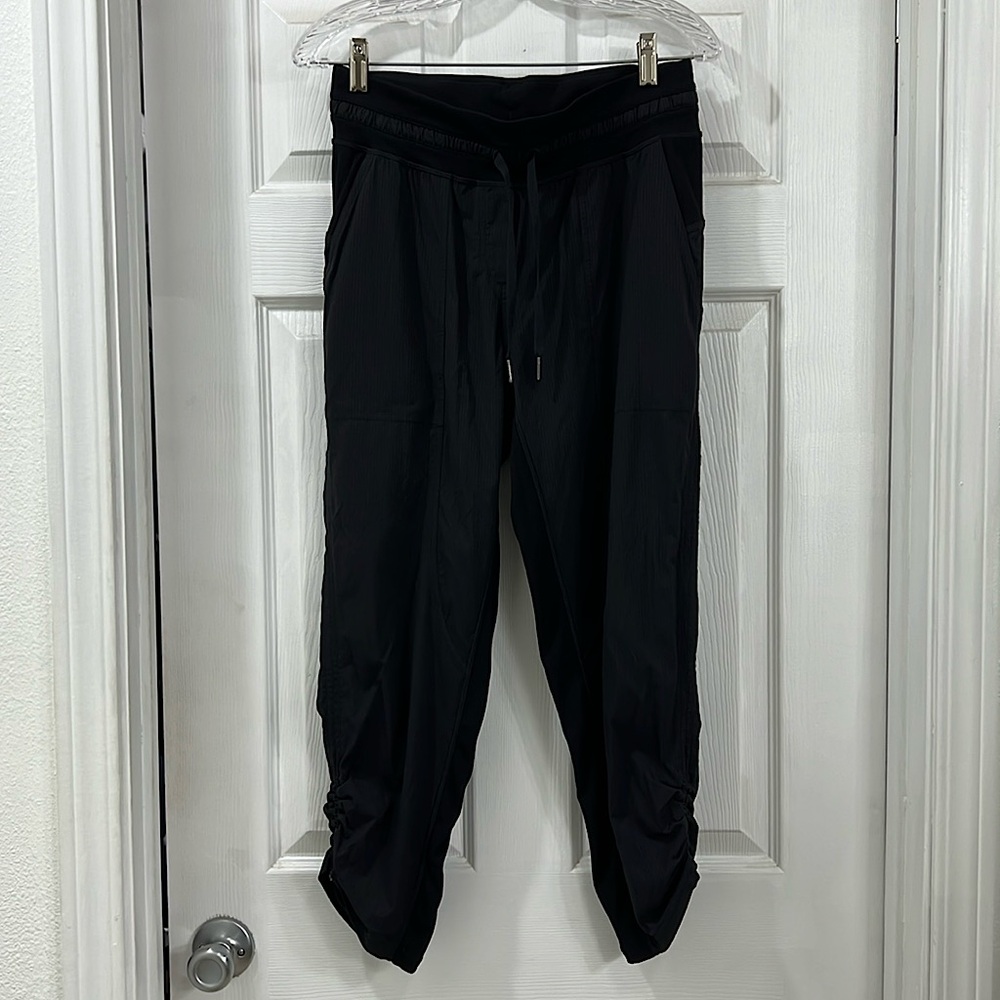 Lululemon Dance Studio Mid-Rise Cropped Pant